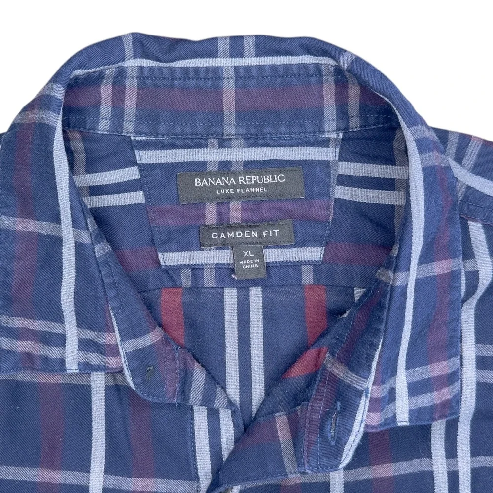 Banana Republic Luxe Flannel Men's XL Blue Plaid Camden Fit Button‎ Down Shirt